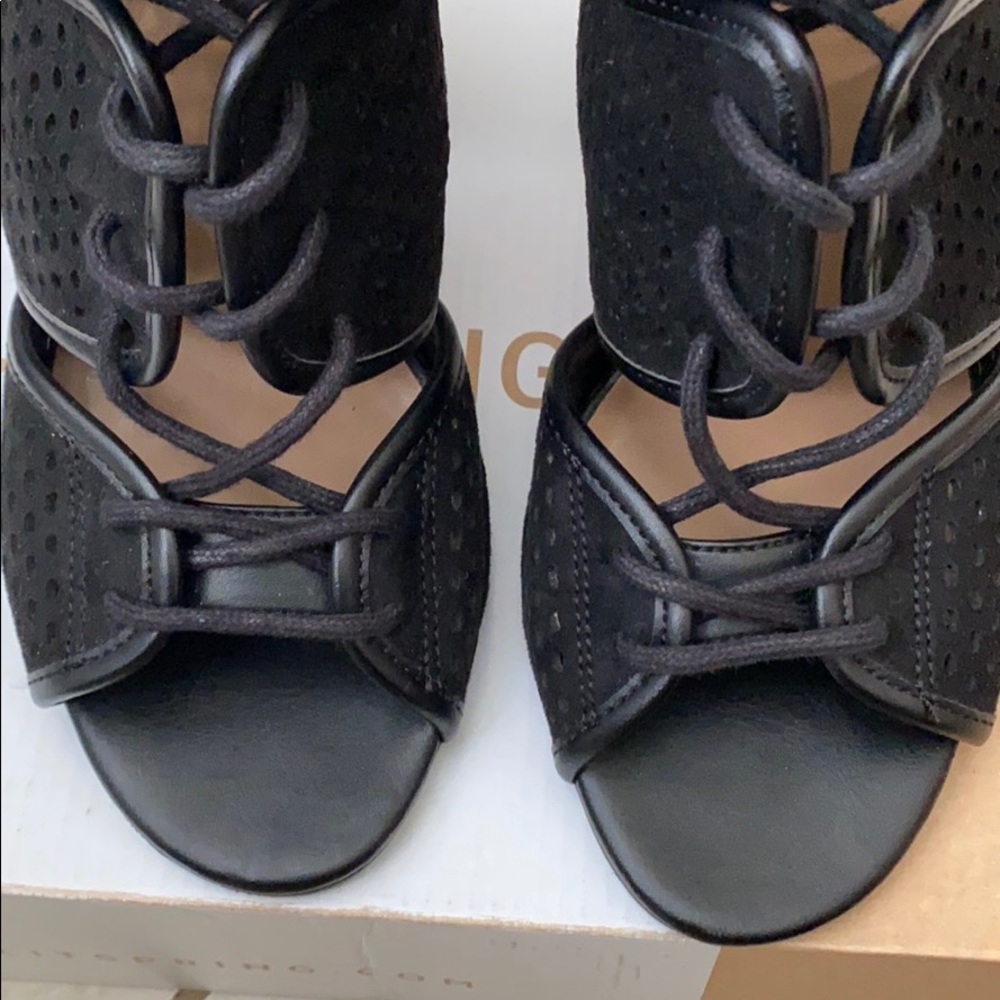 Call it Spring shoes - Picture 2 of 6